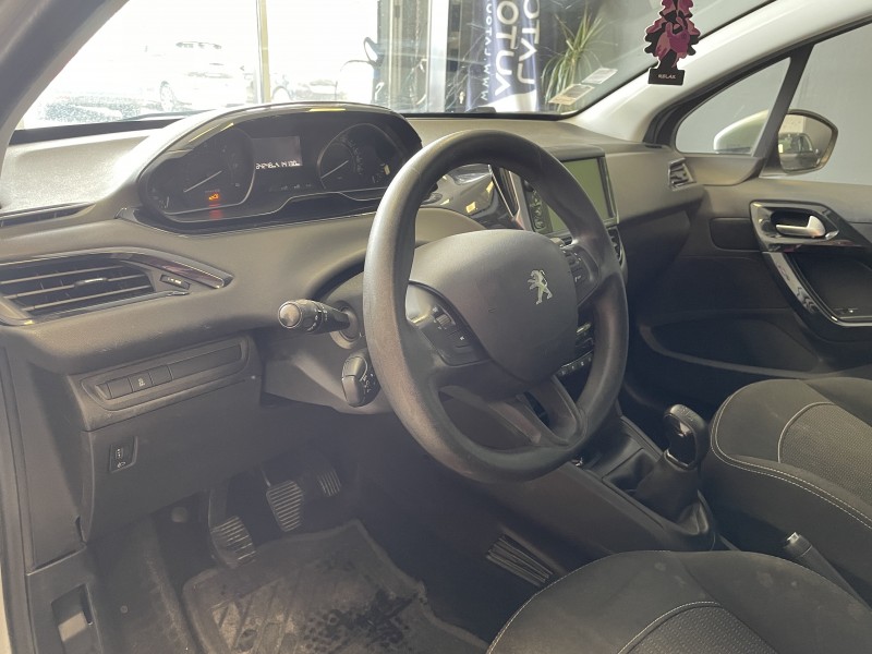 PEUGEOT 208 1.6 BlueHDi - 100 BERLINE Style DISPONIBLE VERS TOULON 83