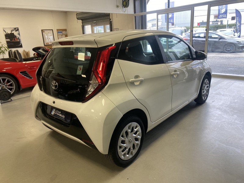 TOYOTA AYGO 1.0 VVTI XPLAY D'OCCASION VERS SIX FOURS LES PLAGES